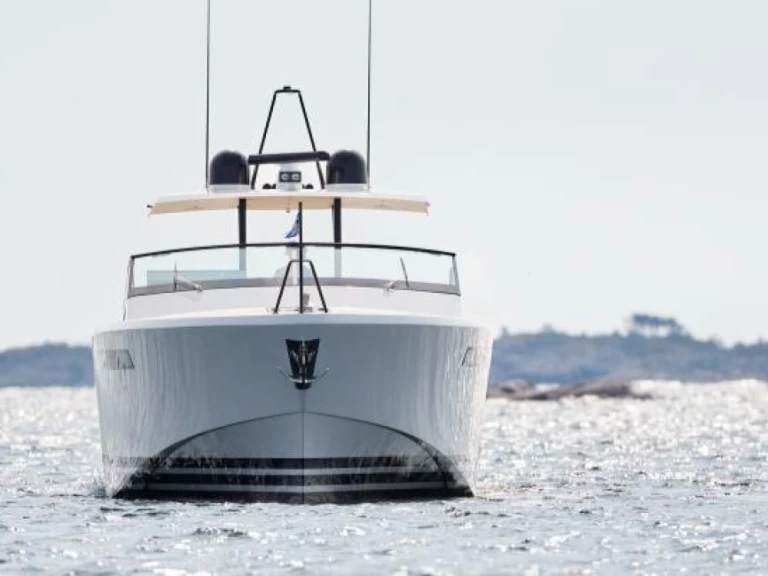 Alquiler de Delta Powerboats 60 en Juan-les-Pins