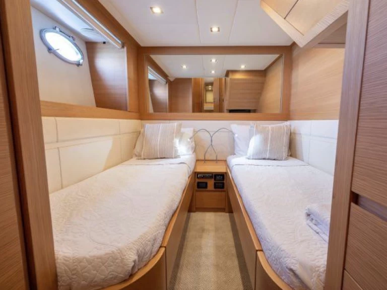 Alquiler de embarcaciones Pershing Pershing 64 enAntibes en Samboat