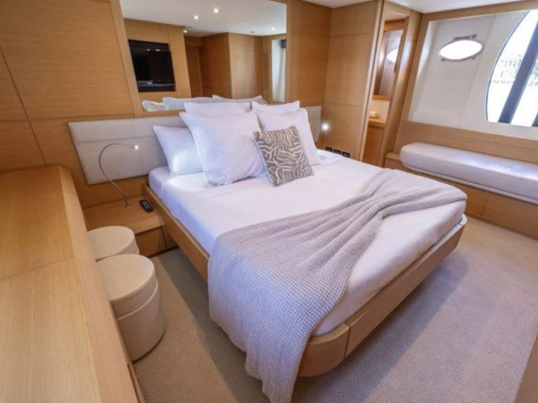 Yate de lujo para alquilar Antibes al mejor precio