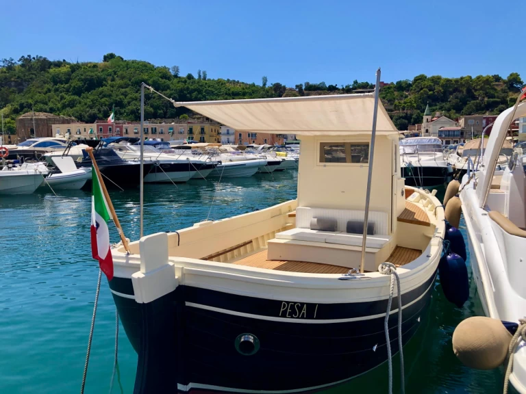 Alquiler de F.lli Mileo Gozzo en Bayas