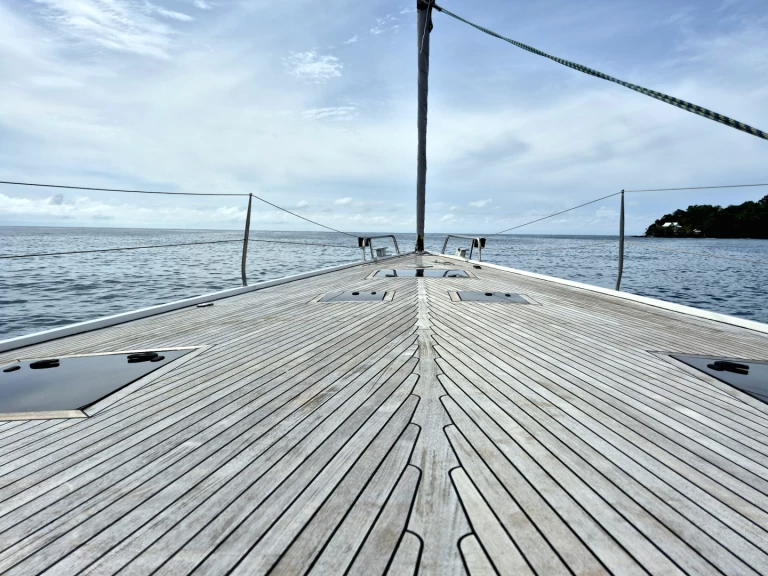 Alquiler de barcos Puerto Lindo barato de Hanse 630e