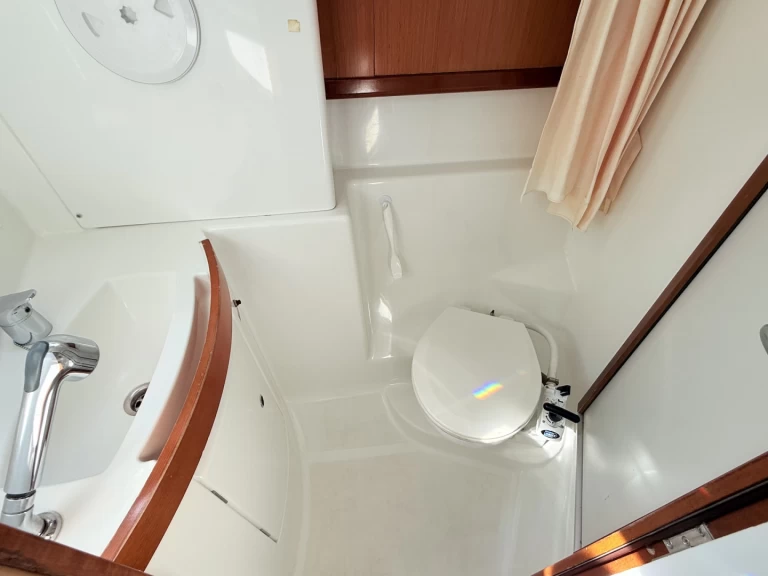 Alquiler de Velero, con o sin patrón Bénéteau Sukošan