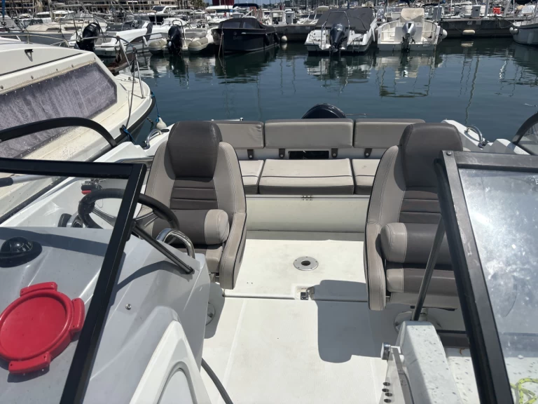 Jeanneau Cap Camarat 5.5 BR de alquiler a Cogolin