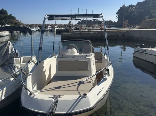 Alquiler de Quicksilver Activ 535 Open en Marsella