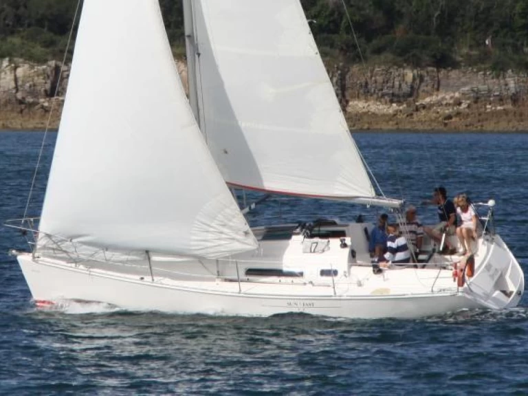 Alquiler Velero Jeanneau con o sin  título de navegación