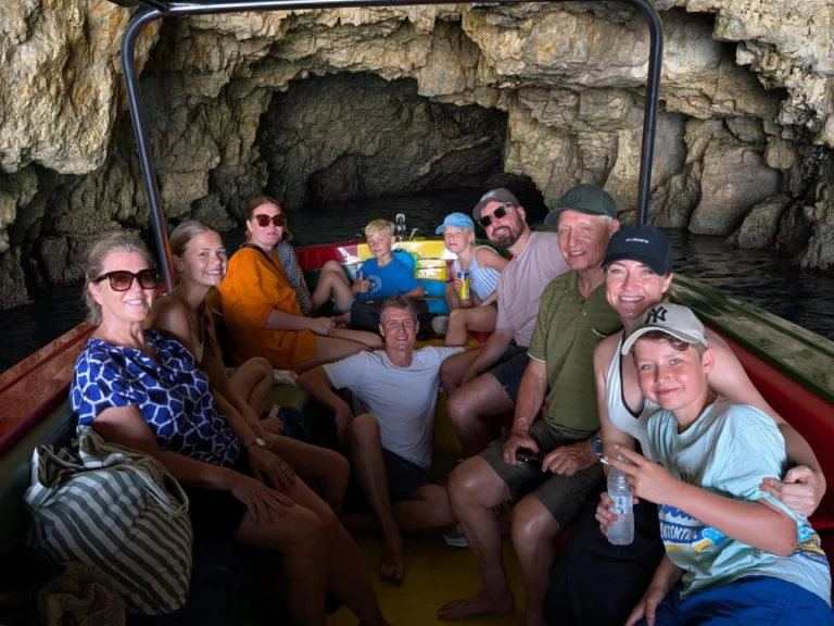 Alquiler de barcos Ċirkewwa barato de motoring