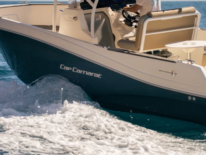 Alquiler de Jeanneau Cap Camarat 7.5 CC en Altea