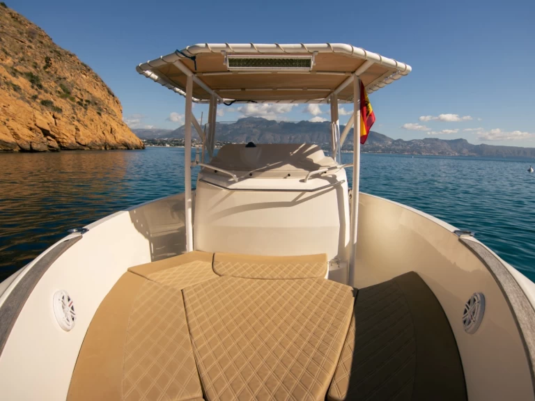 Alquiler de embarcaciones Jeanneau Cap Camarat 7.5 CC enAltea en Samboat