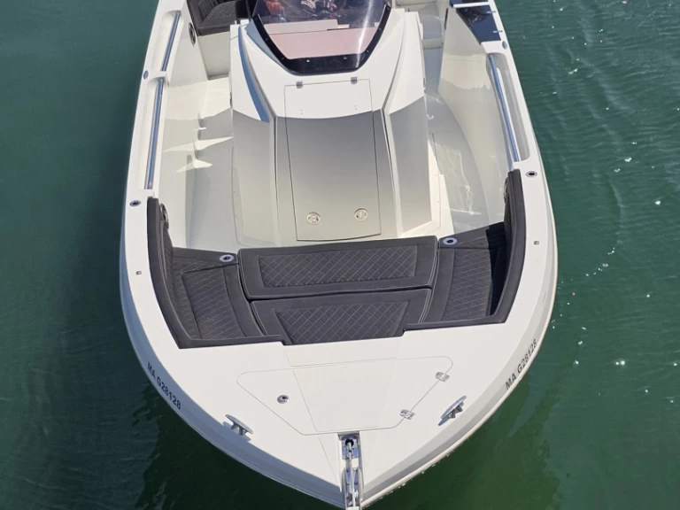 Pacific Craft Pacific Craft 27 RX de alquiler a Port Fréjus