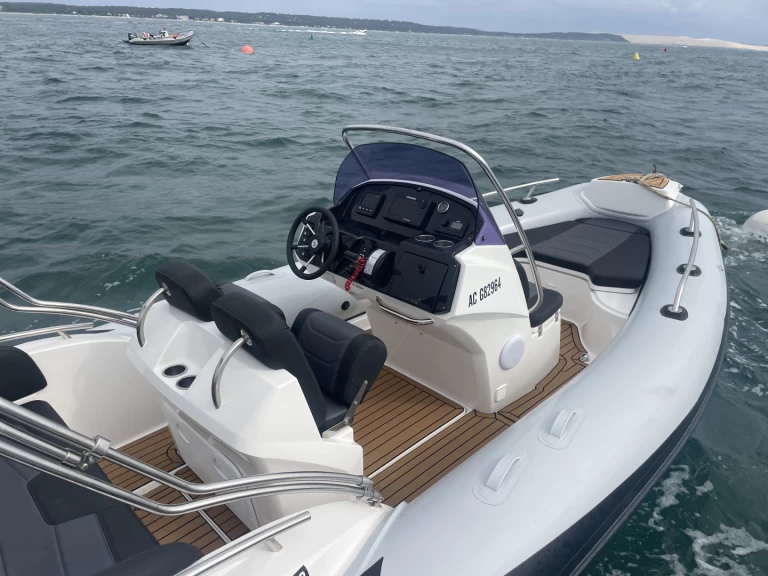 Alquiler de Grand Boats Golden Line G580LF en Cap Ferret