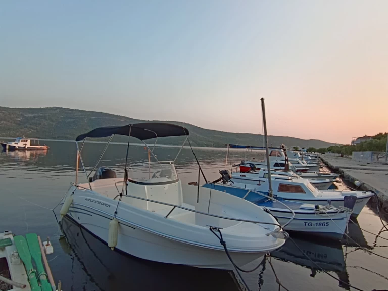 Alquiler Lancha AM Yacht con o sin  título de navegación