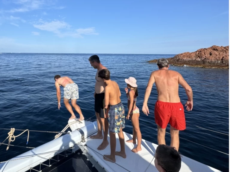 Alquiler de embarcaciones Lombardini Lady Hawke 39 Cabrio enThéoule-sur-Mer en Samboat