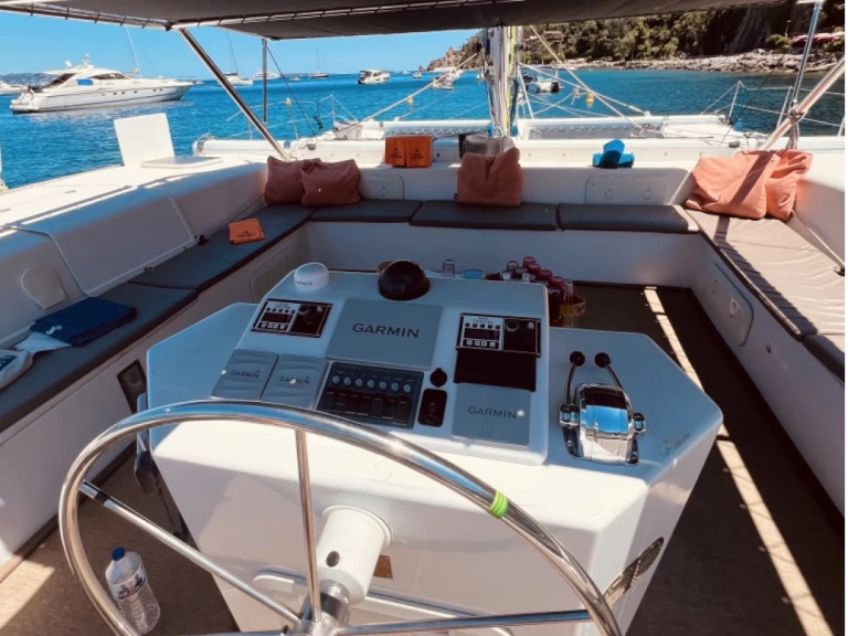 Alquiler Catamarán Lombardini con o sin  título de navegación