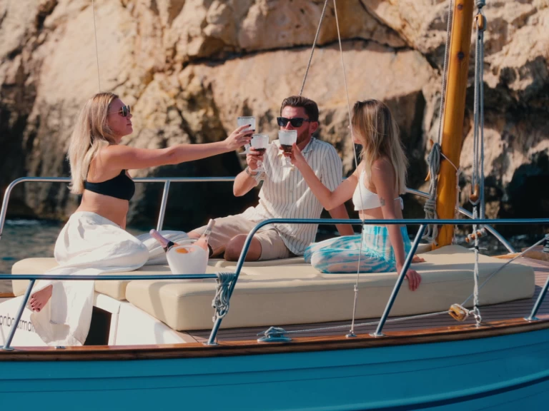 Alquiler de embarcaciones medvolt m7 enPort d'Alcudia en Samboat