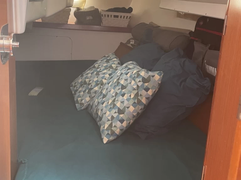 Alquiler de embarcaciones Bénéteau Oceanis 323 Clipper enToulon en Samboat