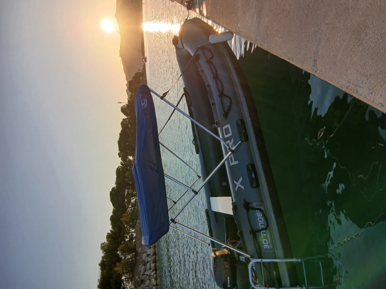 Alquiler Neumática X-Pro con o sin  título de navegación