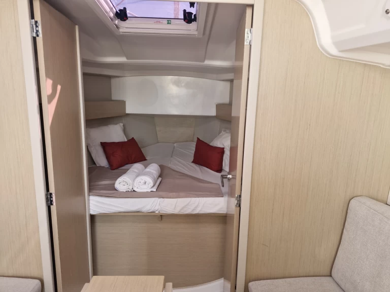 Alquiler Barcelona - Bénéteau Oceanis 30.1 en SamBoat