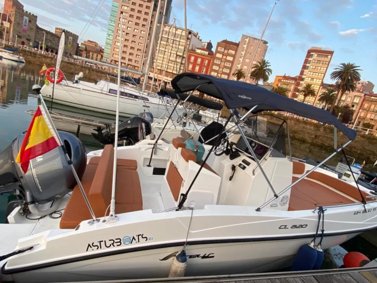 Alquiler de embarcaciones Nireus CL620 enGijón en Samboat