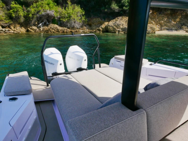 Alquiler Lancha Axopar con o sin  título de navegación