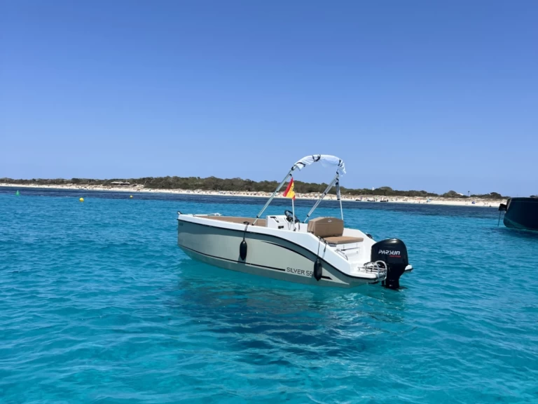 Alquiler de embarcaciones Silver Yacht SILVER 555 enLa Savina en Samboat