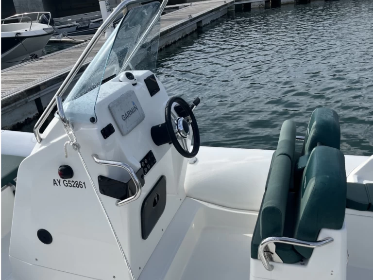 Alquiler de Zodiac Medline 6.8 en La Trinité-sur-Mer