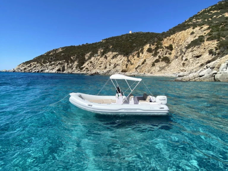 Alquiler Neumática Italboats con o sin  título de navegación