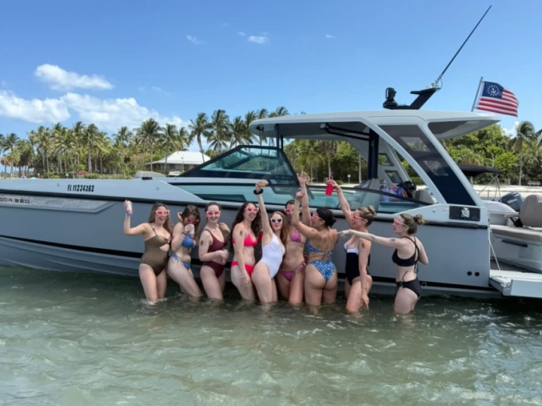 Alquiler de Saxdor Saxdor 320 GTO en West Palm Beach