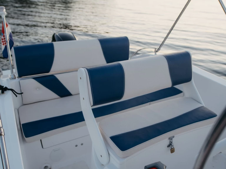 Alquiler de embarcaciones Italmar Italmar Open 16,50 enŠibenik en Samboat