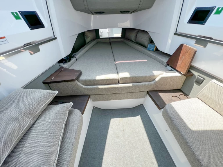 Alquiler de barcos Chaniá barato de Axopar 37 XC Cross Cabin