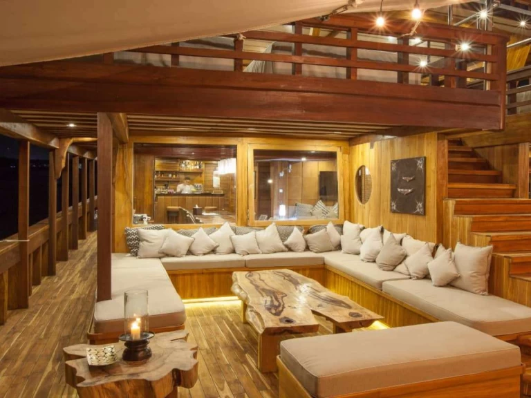 Alquiler Yate de lujo en Sorong -  Prana by Atzaro