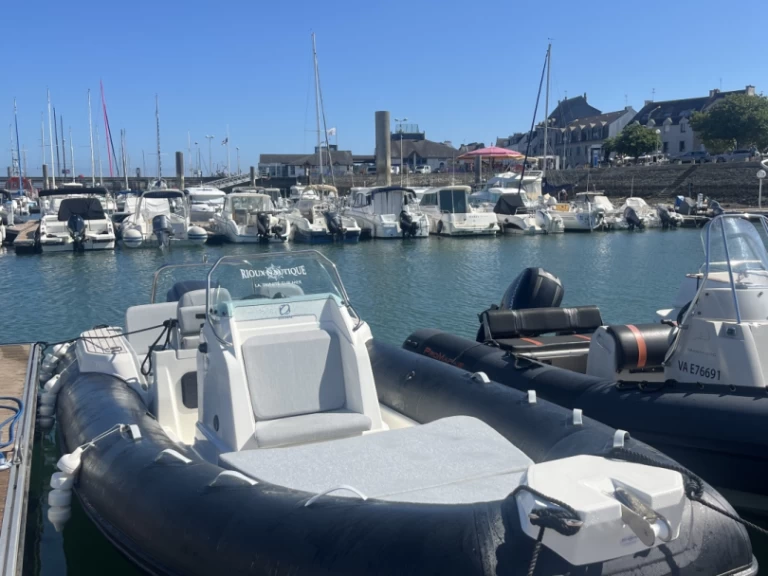 Zodiac Medline 7.5 de alquiler a La Trinité-sur-Mer