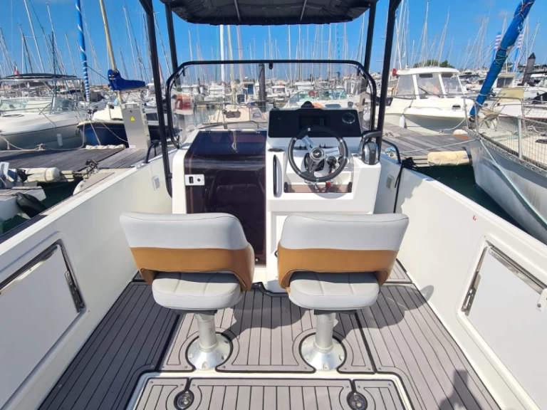 Bénéteau Flyer 7 SPACEdeck de alquiler a Les Sables-d'Olonne