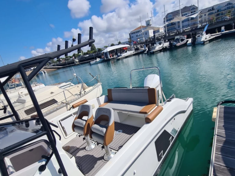 Alquiler de embarcaciones Bénéteau Flyer 7 SPACEdeck enLes Sables-d'Olonne en Samboat