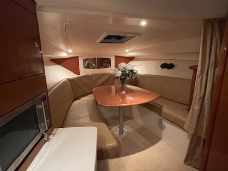 Alquiler de embarcaciones Jeanneau Prestige 30 S enSix-Fours-les-Plages en Samboat