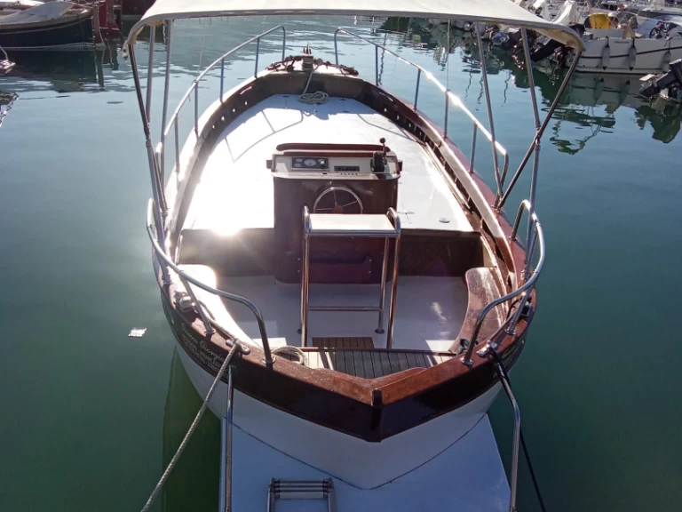 Alquiler Lancha Marine con o sin  título de navegación