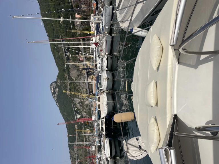 Alquiler de Cranchi Zaffiro 34 en Salerno