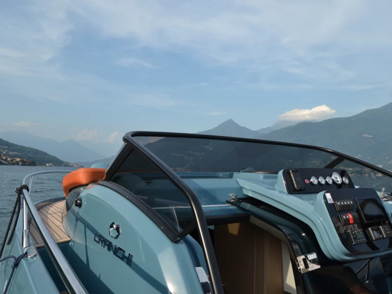 Alquiler Lancha Cranchi con o sin  título de navegación