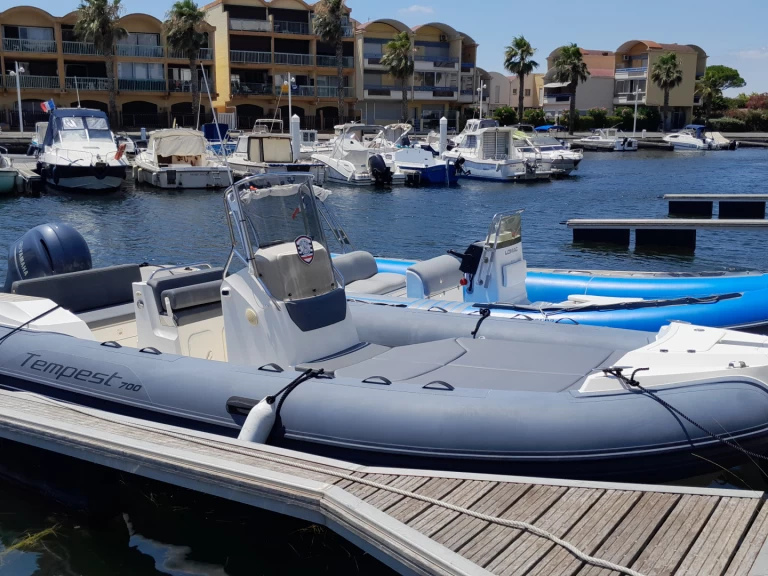 Capelli Tempest 700 de alquiler a Gruissan