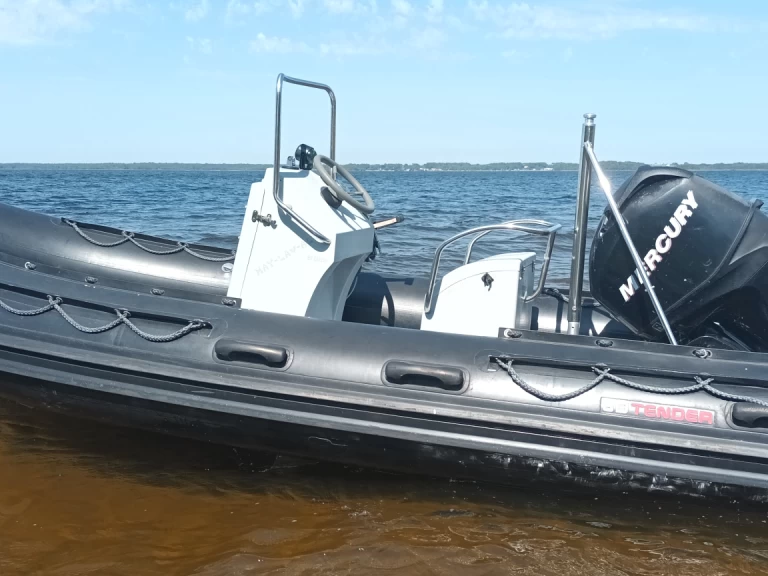 Alquiler de embarcaciones 3D Tender Defender 490 enLacanau en Samboat