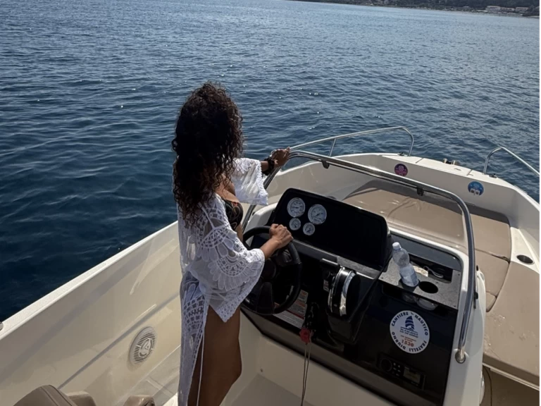 Idea Marine IDEA 58 de alquiler a Arma di Taggia