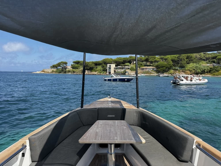 Alquiler Lancha Fjord con o sin  título de navegación