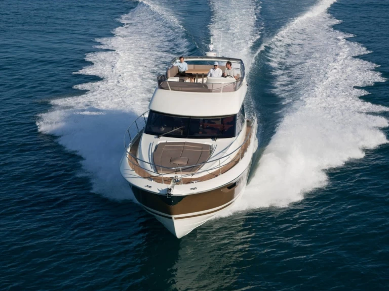 Alquiler de embarcaciones Prestige Prestige 500 Fly enAntibes en Samboat