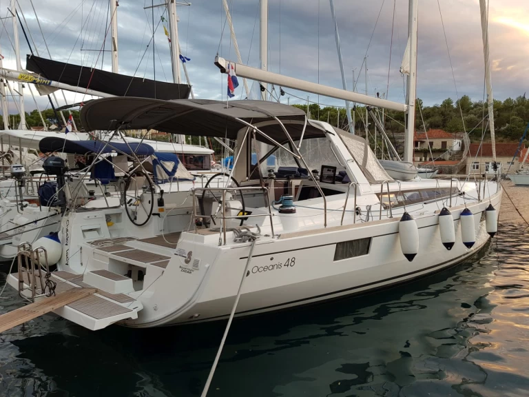 Alquiler de Bénéteau Oceanis 48 en Punat