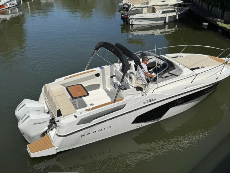 Alquiler de embarcaciones Karnic SL800 enMandelieu-la-Napoule en Samboat