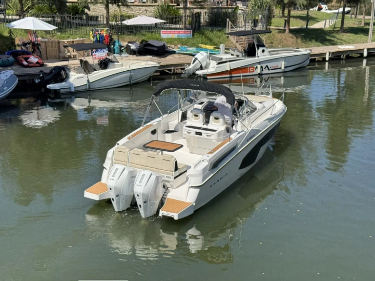 Alquiler Lancha Karnic con o sin  título de navegación