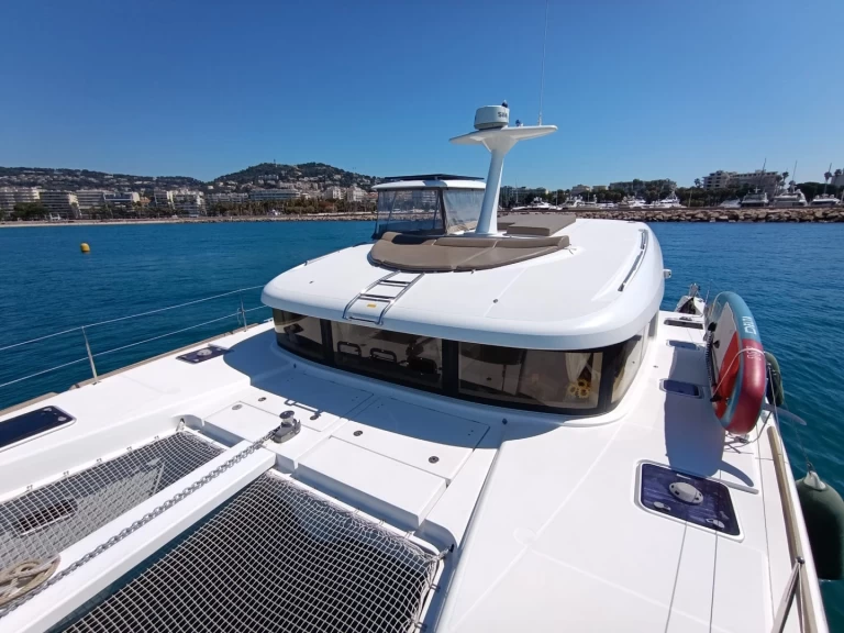 Alquiler de embarcaciones Lagoon Lagoon 40 enCannes en Samboat