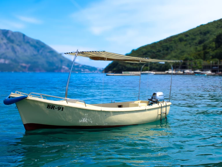 Alquiler de Elan Elan 500 en Budva