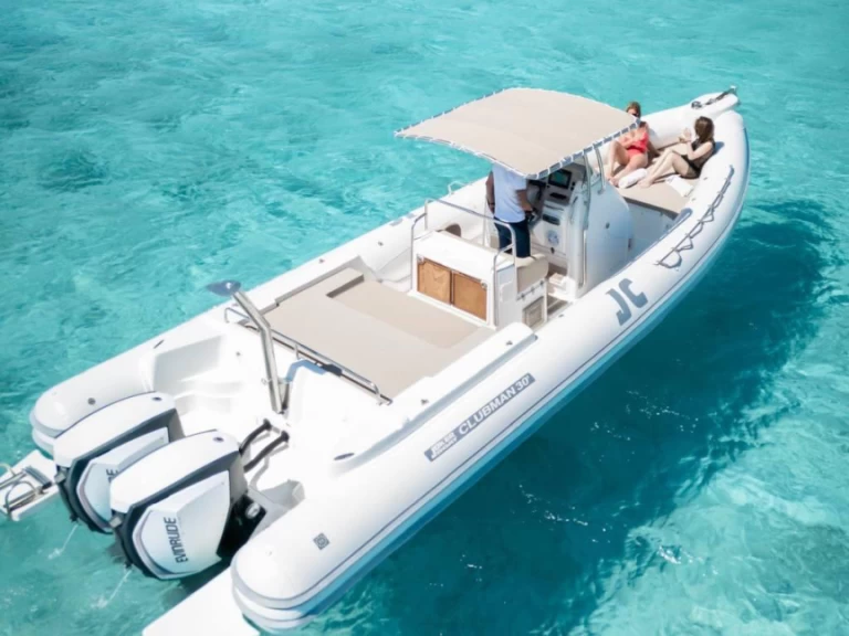 Alquiler de Joker Boat Clubman 30 en La Maddalena