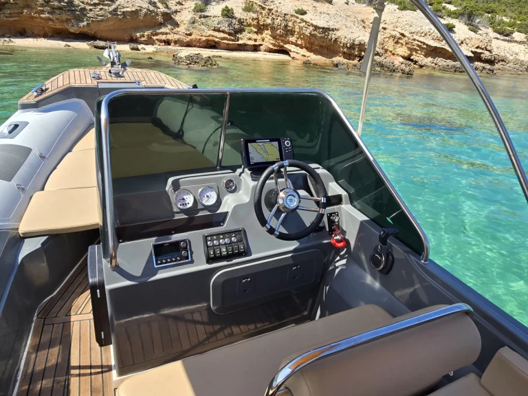 Neumática para alquilar Novalja al mejor precio