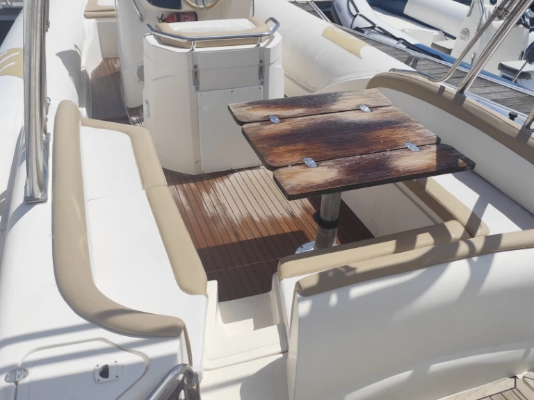 Alquiler Neumática Bsc con o sin  título de navegación